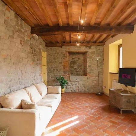 Pinocchio House - In Apartment Collodi